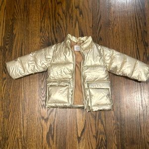 Girls Zara light jacket in size 3-4. Color is gold and condition is almost new.